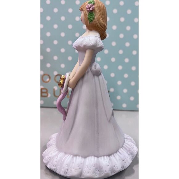 Enesco Growing Up Birthday Girls “Brunette Age 16” Porcelain Figurine 6.5” - Picture 5 of 9